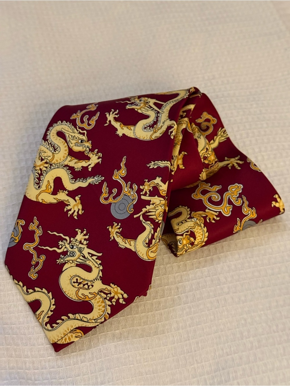 Kailong Hand Made Silk Burgundy & Gold Tie